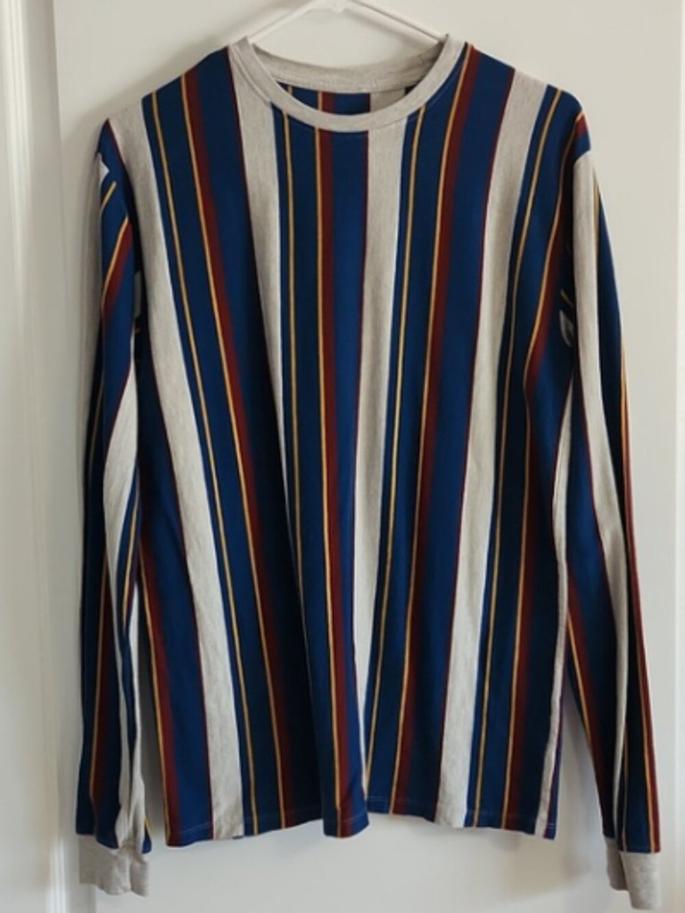 Rustic Souls Vertical Striped Crew Neck Long Sleeved Tee, Medium